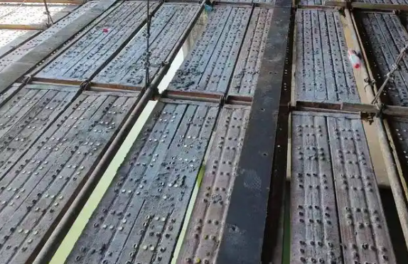 定西碳纤维加固在木结构方面的作用有哪些？
